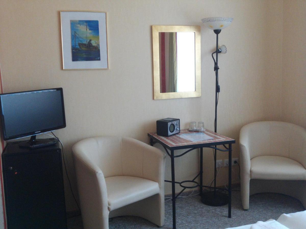 Landhotel Ostseetraum & Fewo Rostock Bilik gambar